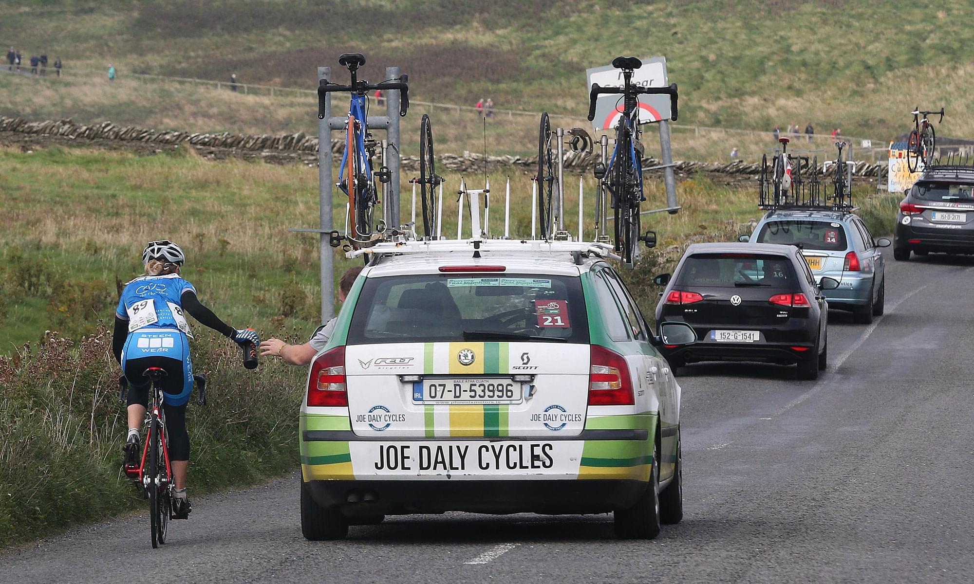 2015 Rás na mBan - Joe Daly Cycles support vehicle