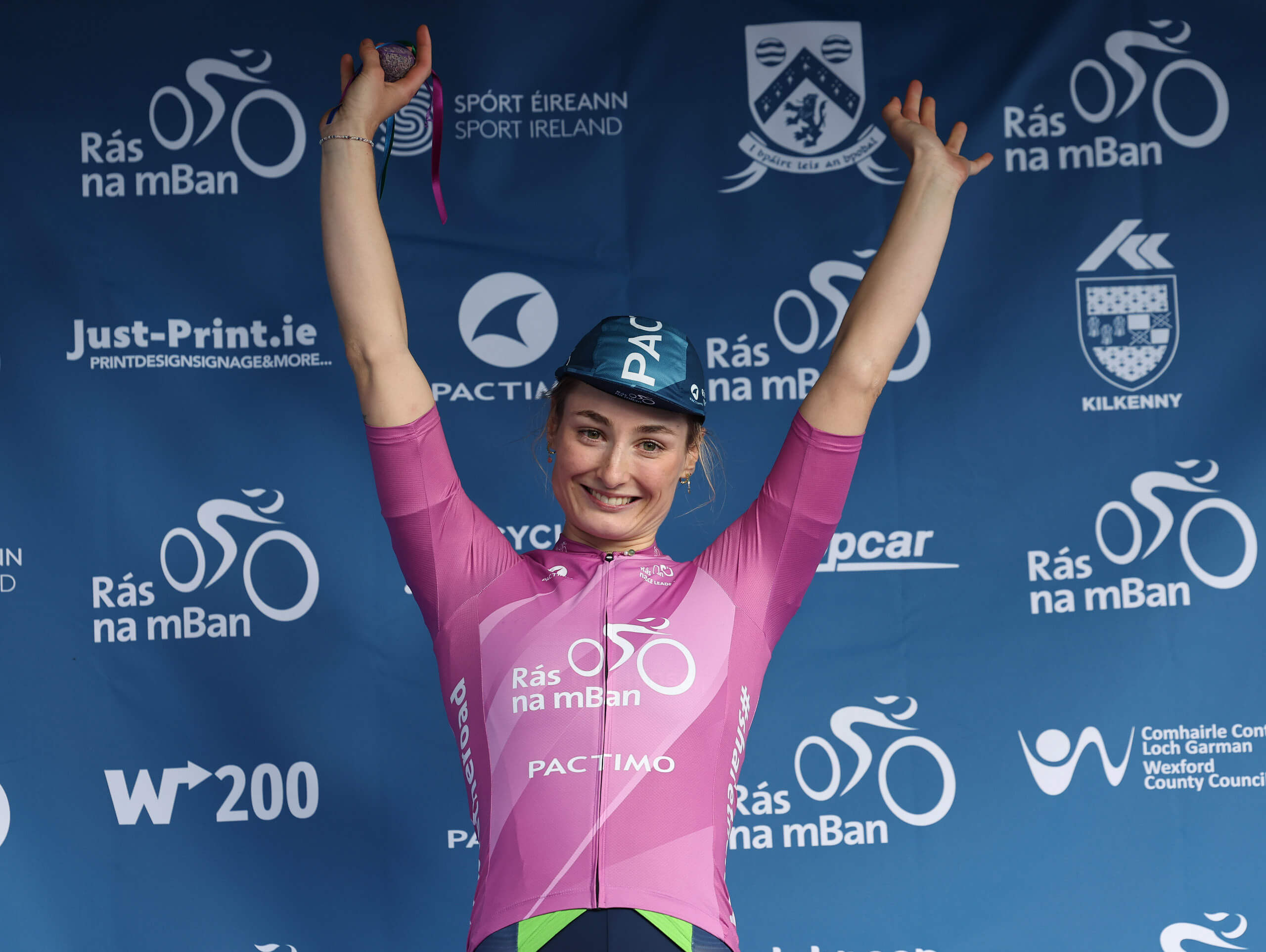 Mia Griffin wins stage 1 of the 2024 Rás na mBan